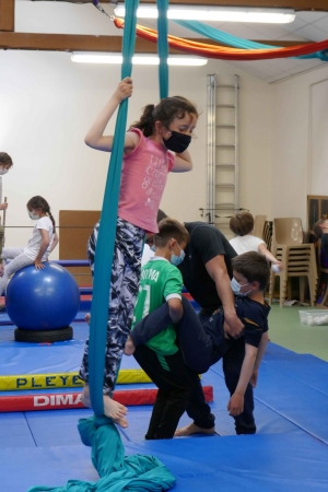 Du cirque à l’école publique de la Chapelle-d’Aurec