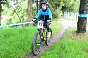 VTT à Sainte-Sigolène : la course des U9 en photos