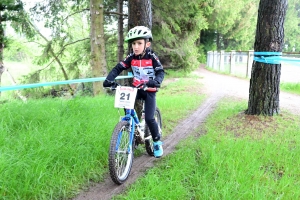 VTT à Sainte-Sigolène : la course des U9 en photos