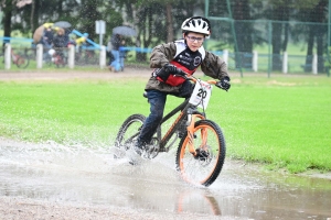 VTT à Sainte-Sigolène : la course des U9 en photos