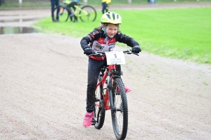 VTT à Sainte-Sigolène : la course des U9 en photos