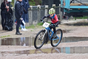 VTT à Sainte-Sigolène : la course des U9 en photos