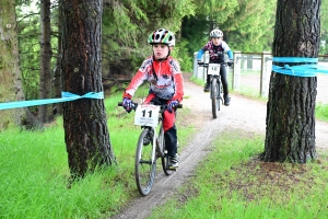 VTT à Sainte-Sigolène : la course des U9 en photos