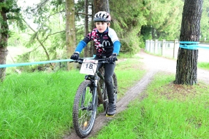 VTT à Sainte-Sigolène : la course des U9 en photos