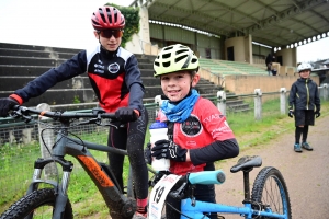 VTT à Sainte-Sigolène : la course des U9 en photos