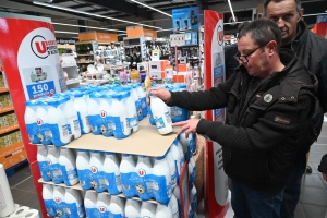 Yssingeaux : les agriculteurs à la rencontre des grandes surfaces et des consommateurs