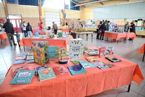 Sainte-Sigolène : 1500 livres en expo-vente ce week-end à la salle polyvalente