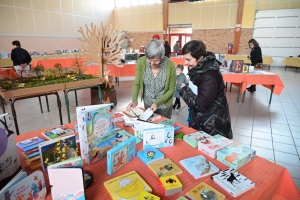 Sainte-Sigolène : 1500 livres en expo-vente ce week-end à la salle polyvalente