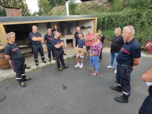 Saint-Julien-Chapteuil : un chèque et un cadeau pour l&#039;Oeuvre des pupilles des pompiers