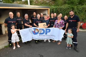 Saint-Julien-Chapteuil : un chèque et un cadeau pour l&#039;Oeuvre des pupilles des pompiers