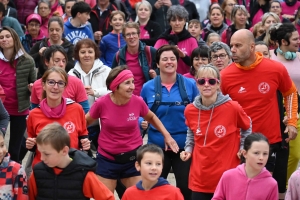 Yssingeaux : environ 1 300 participants pour la Course des poulettes (vidéo)