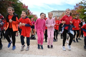 Yssingeaux : environ 1 300 participants pour la Course des poulettes (vidéo)