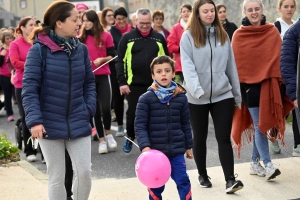 Yssingeaux : environ 1 300 participants pour la Course des poulettes (vidéo)