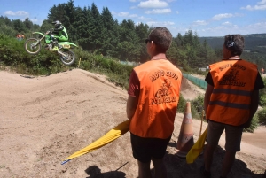 Yssingeaux : 176 pilotes et des poussières au motocross (photos)