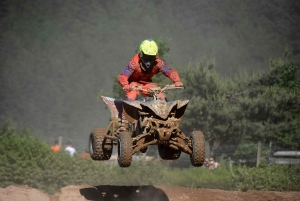 Yssingeaux : 176 pilotes et des poussières au motocross (photos)