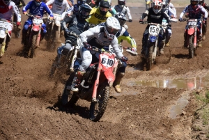 Yssingeaux : 176 pilotes et des poussières au motocross (photos)