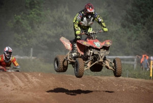 Yssingeaux : 176 pilotes et des poussières au motocross (photos)