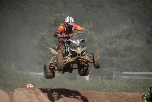 Yssingeaux : 176 pilotes et des poussières au motocross (photos)