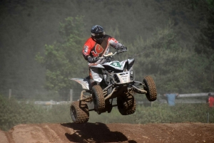 Yssingeaux : 176 pilotes et des poussières au motocross (photos)