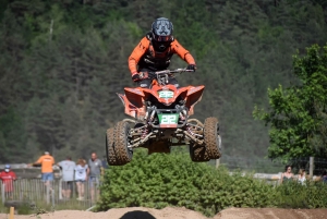 Yssingeaux : 176 pilotes et des poussières au motocross (photos)