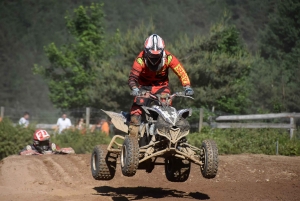 Yssingeaux : 176 pilotes et des poussières au motocross (photos)