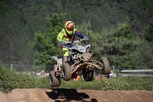 Yssingeaux : 176 pilotes et des poussières au motocross (photos)