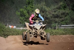 Yssingeaux : 176 pilotes et des poussières au motocross (photos)