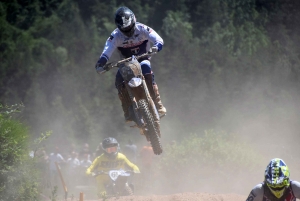 Yssingeaux : 176 pilotes et des poussières au motocross (photos)