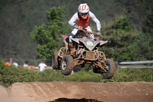 Yssingeaux : 176 pilotes et des poussières au motocross (photos)