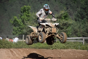 Yssingeaux : 176 pilotes et des poussières au motocross (photos)