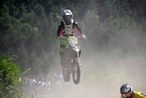 Yssingeaux : 176 pilotes et des poussières au motocross (photos)