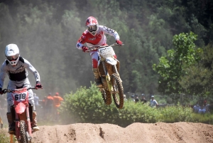 Yssingeaux : 176 pilotes et des poussières au motocross (photos)