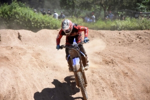 Yssingeaux : 176 pilotes et des poussières au motocross (photos)