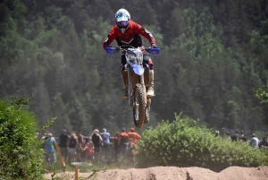 Yssingeaux : 176 pilotes et des poussières au motocross (photos)