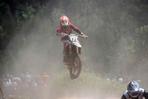 Yssingeaux : 176 pilotes et des poussières au motocross (photos)