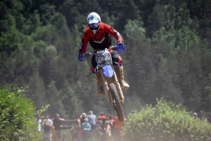 Yssingeaux : 176 pilotes et des poussières au motocross (photos)