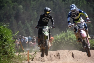 Yssingeaux : 176 pilotes et des poussières au motocross (photos)