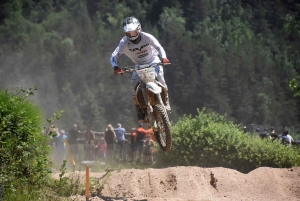 Yssingeaux : 176 pilotes et des poussières au motocross (photos)