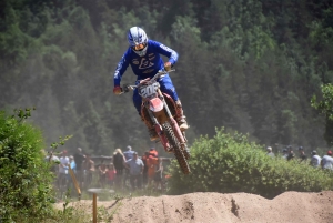 Yssingeaux : 176 pilotes et des poussières au motocross (photos)