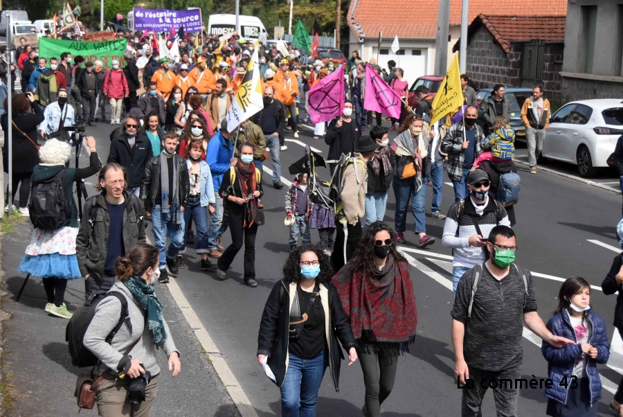 Manifestations Le Puy En Velay Ce Week End Déviation du Pertuis et Saint-Hostien : 500 manifestants au Puy-en