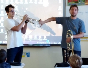 Yssingeaux : trois instruments présentés aux enfants de l&#039;école Jean-de-la-Fontaine