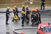 Monistrol-sur-Loire : le drapeau tricolore illustré par les lances des pompiers