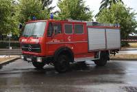 Monistrol-sur-Loire : le drapeau tricolore illustré par les lances des pompiers