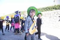 Monistrol-sur-Loire : un Carnaval déjanté et coloré dans les rues (vidéo)