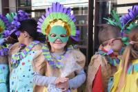 Monistrol-sur-Loire : un Carnaval déjanté et coloré dans les rues (vidéo)