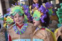 Monistrol-sur-Loire : un Carnaval déjanté et coloré dans les rues (vidéo)