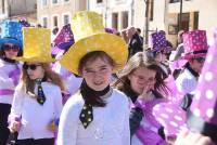 Monistrol-sur-Loire : un Carnaval déjanté et coloré dans les rues (vidéo)