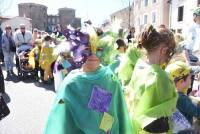 Monistrol-sur-Loire : un Carnaval déjanté et coloré dans les rues (vidéo)