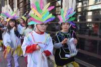 Monistrol-sur-Loire : un Carnaval déjanté et coloré dans les rues (vidéo)