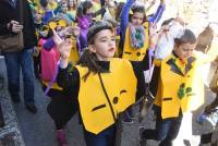 Monistrol-sur-Loire : un Carnaval déjanté et coloré dans les rues (vidéo)